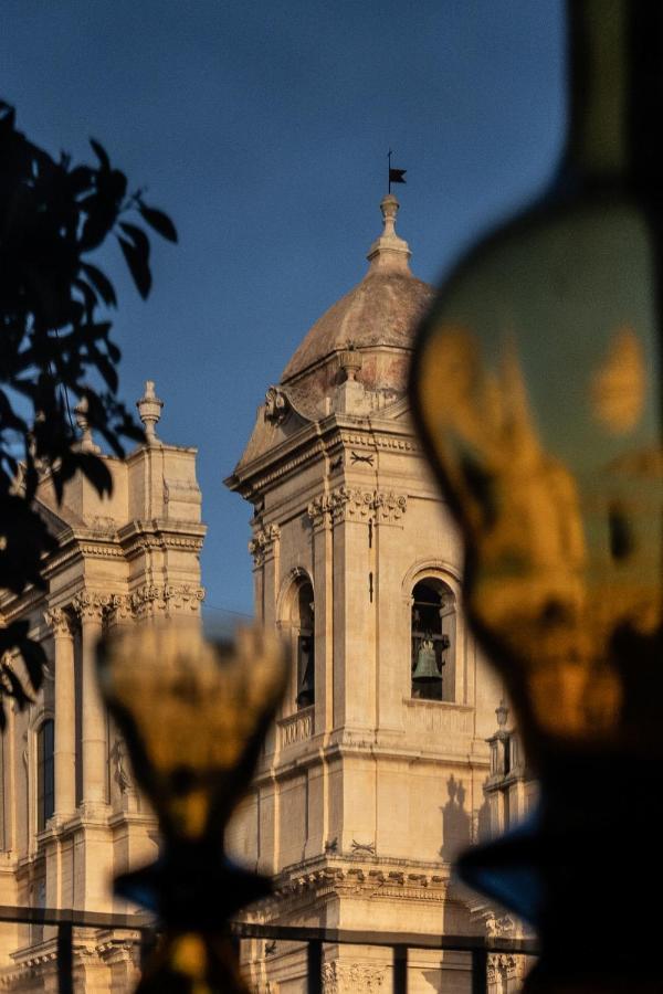 Hotel Q92 Noto Exterior foto