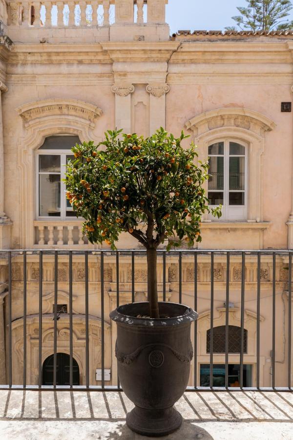 Hotel Q92 Noto Exterior foto